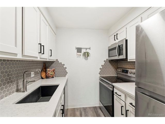 3047 W 47th Ave 205, Denver, CO 80211