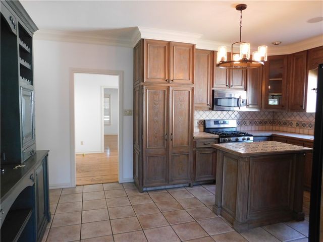 325 Del Mar Blvd, Corpus Christi, TX 78404