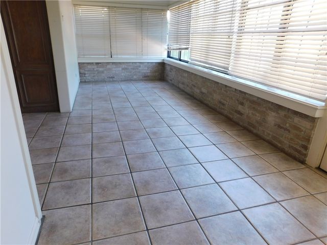 325 Del Mar Blvd, Corpus Christi, TX 78404