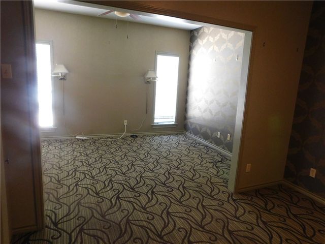 325 Del Mar Blvd, Corpus Christi, TX 78404