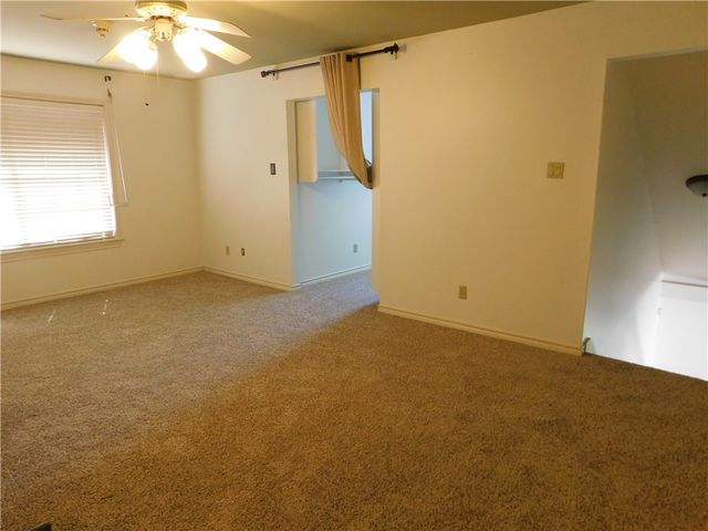325 Del Mar Blvd, Corpus Christi, TX 78404