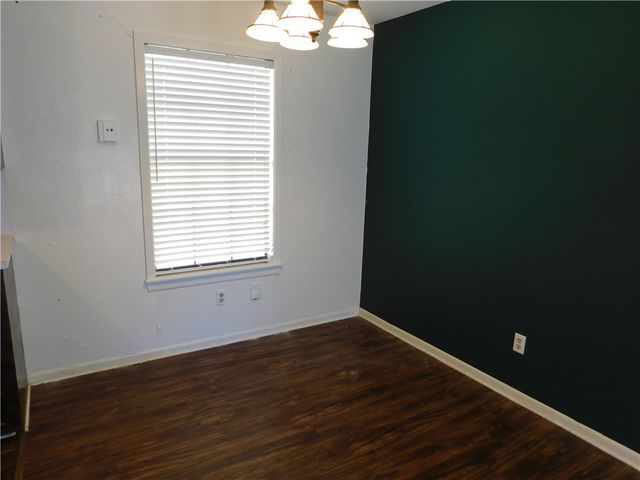 325 Del Mar Blvd, Corpus Christi, TX 78404