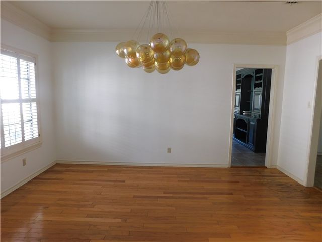 325 Del Mar Blvd, Corpus Christi, TX 78404