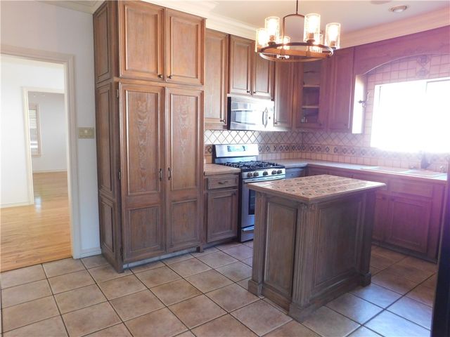325 Del Mar Blvd, Corpus Christi, TX 78404