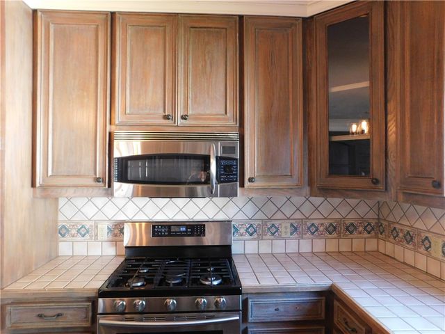 325 Del Mar Blvd, Corpus Christi, TX 78404