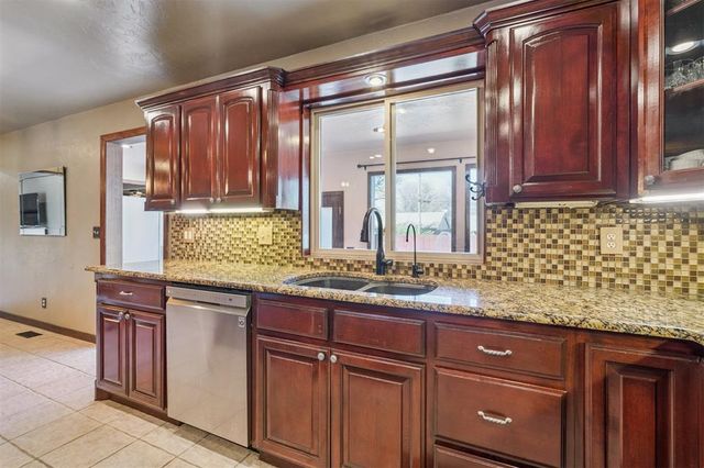 2505 NW 55th Place, Oklahoma City, OK 73112