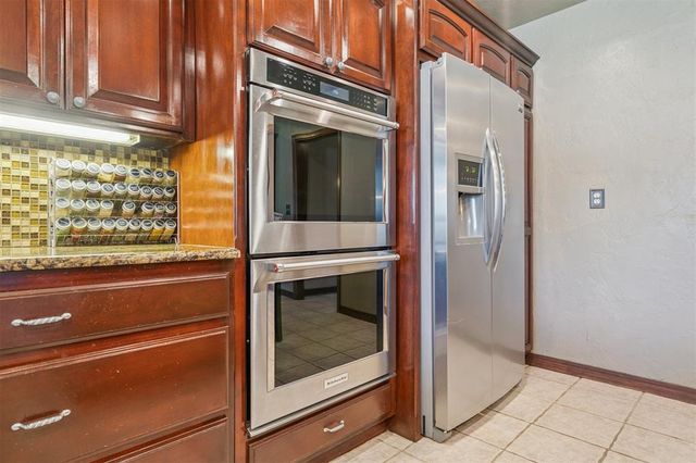 2505 NW 55th Place, Oklahoma City, OK 73112