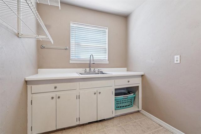 2505 NW 55th Place, Oklahoma City, OK 73112