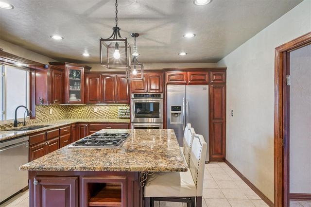 2505 NW 55th Place, Oklahoma City, OK 73112