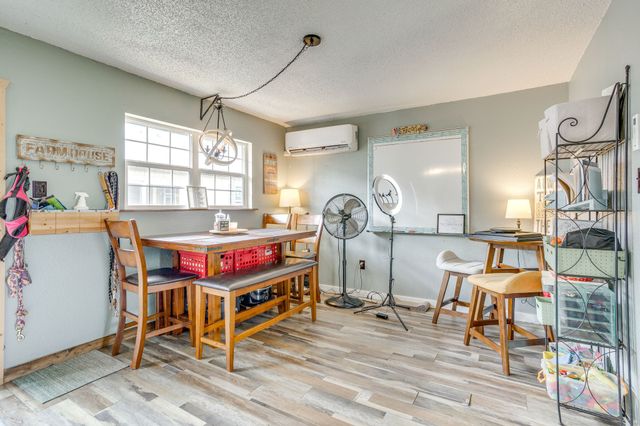 203 E Henderson Street, Itasca, TX 76055