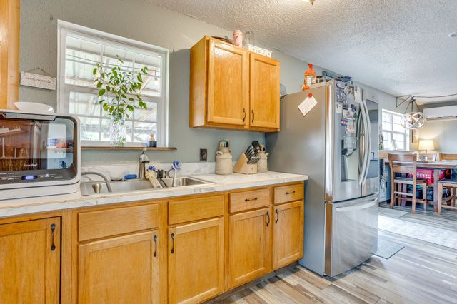203 E Henderson Street, Itasca, TX 76055