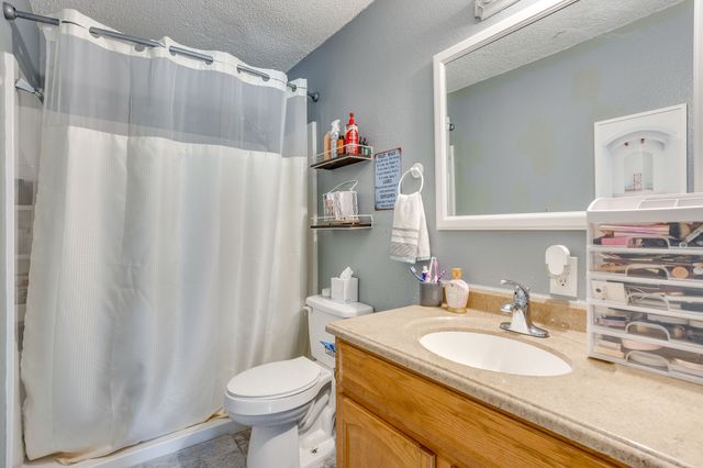 203 E Henderson Street, Itasca, TX 76055
