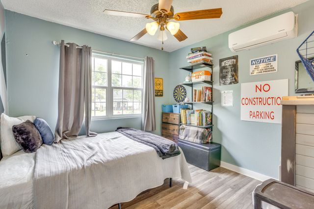 203 E Henderson Street, Itasca, TX 76055