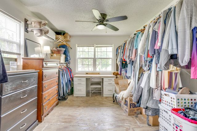 203 E Henderson Street, Itasca, TX 76055