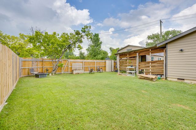 203 E Henderson Street, Itasca, TX 76055