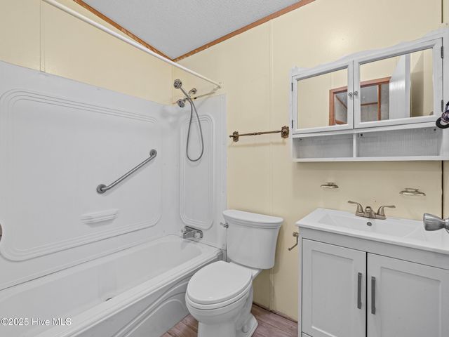 3637 Lynn Avenue, Castle Hayne, NC 28429