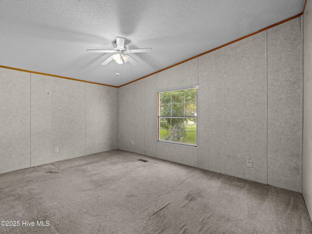 3637 Lynn Avenue, Castle Hayne, NC 28429