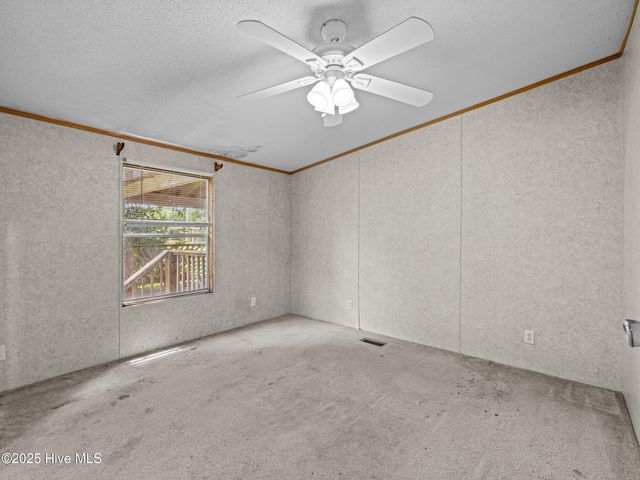 3637 Lynn Avenue, Castle Hayne, NC 28429