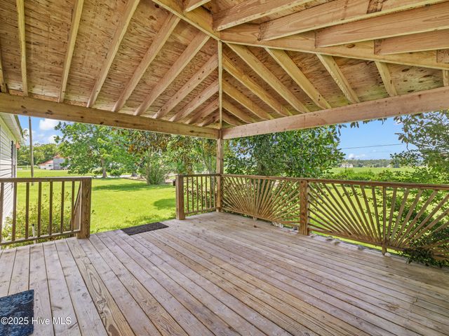 3637 Lynn Avenue, Castle Hayne, NC 28429