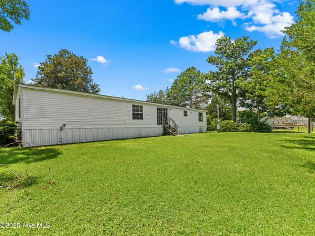 3637 Lynn Avenue, Castle Hayne, NC 28429
