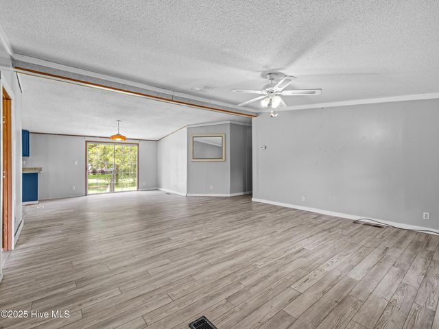 3637 Lynn Avenue, Castle Hayne, NC 28429