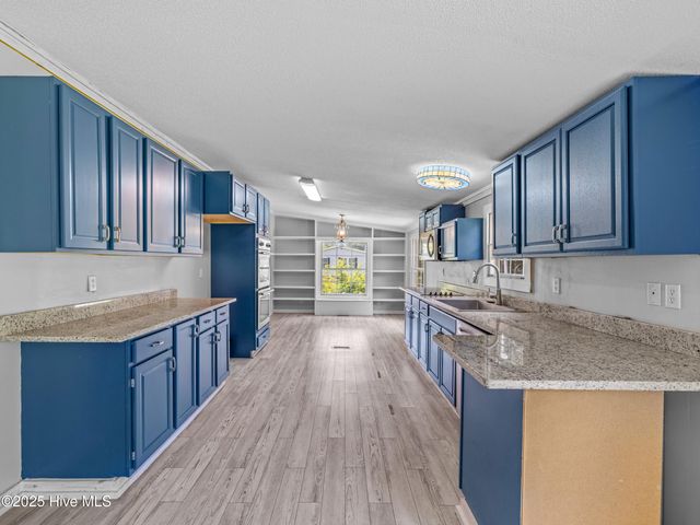 3637 Lynn Avenue, Castle Hayne, NC 28429