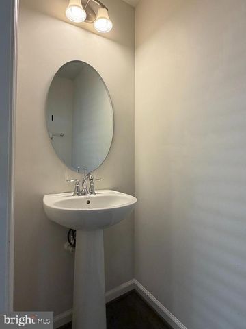 22265 SIMS TER, Ashburn, VA 20148