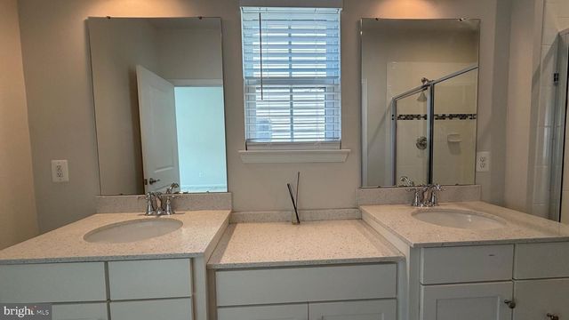 22265 SIMS TER, Ashburn, VA 20148