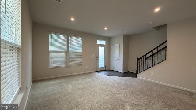 22265 SIMS TER, Ashburn, VA 20148