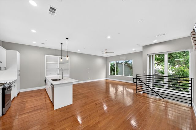 1914 California Drive 102, Dallas, TX 75204