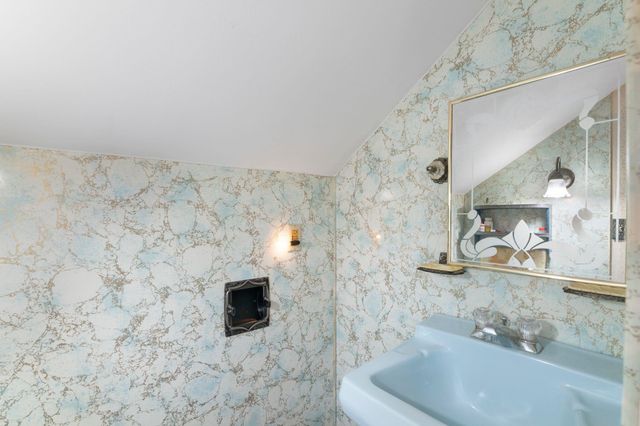 106 Contro Road, Chester, VT 05143