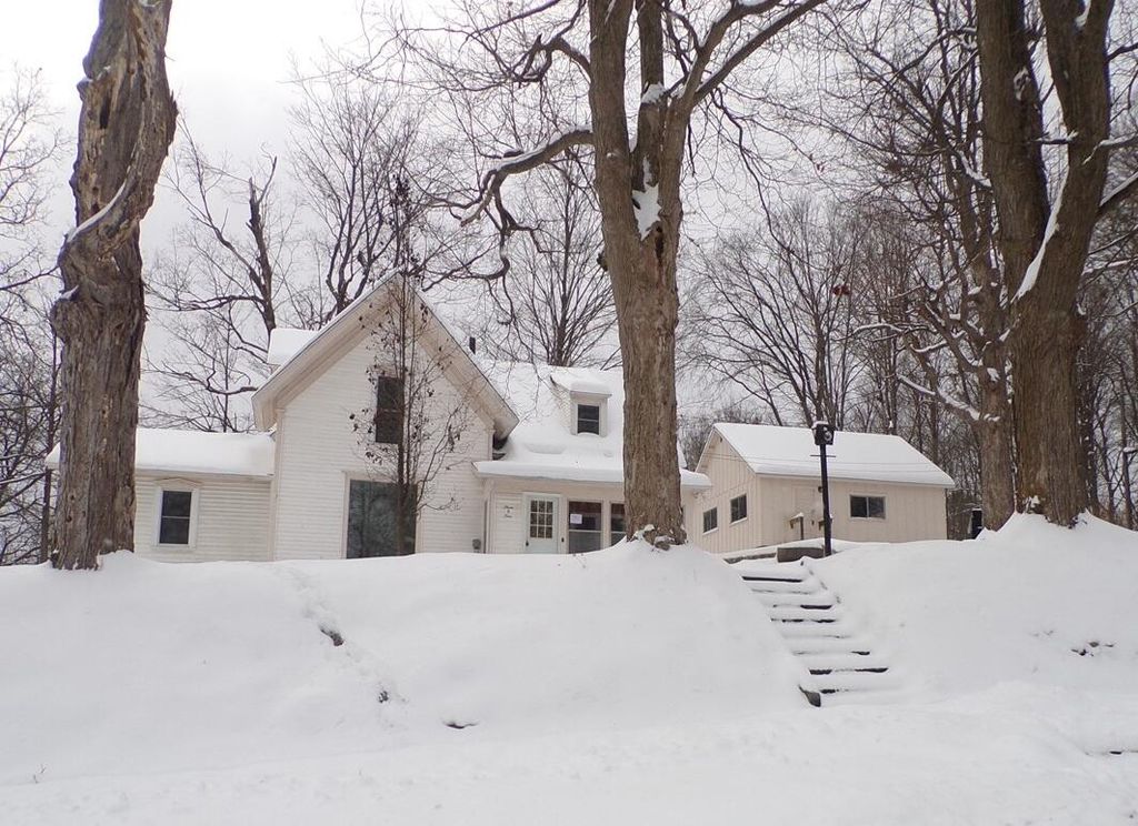 305 W Pine Street, Big Rapids, MI 49307