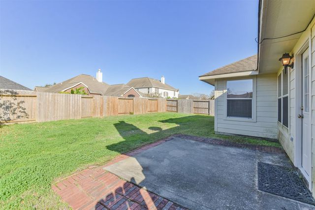 9902 Memorial Crossing Drive, Tomball, TX 77375