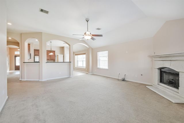 9902 Memorial Crossing Drive, Tomball, TX 77375