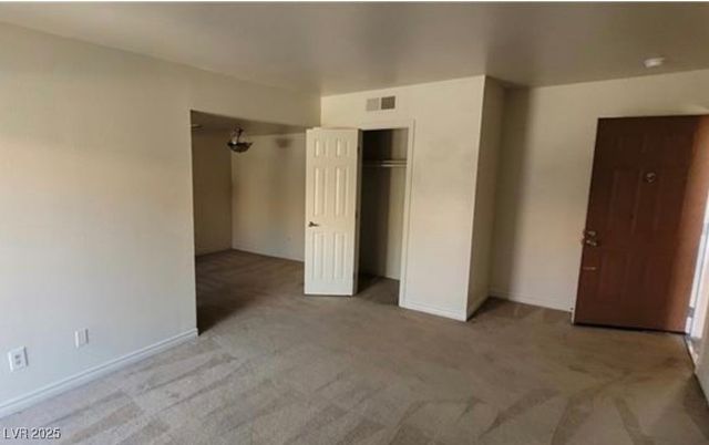 5295 Indian River Drive 305, Las Vegas, NV 89103