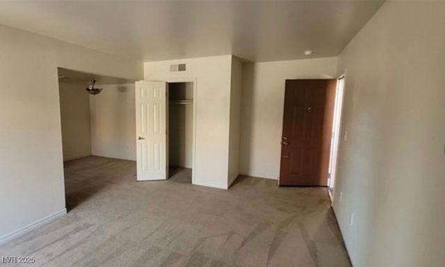 5295 Indian River Drive 305, Las Vegas, NV 89103