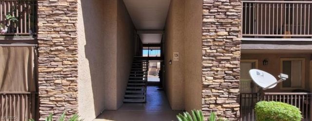 5295 Indian River Drive 305, Las Vegas, NV 89103