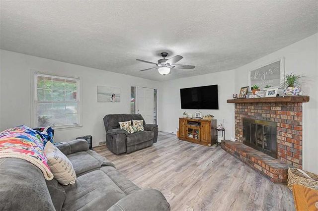 4 Shadowood Court, Silver Creek, GA 30173