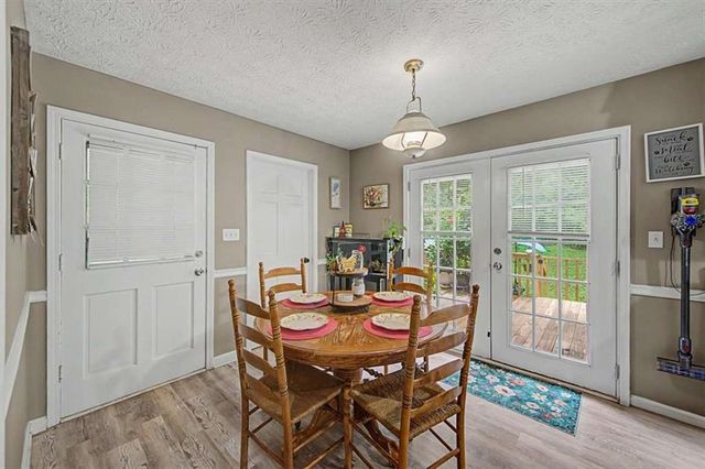4 Shadowood Court, Silver Creek, GA 30173