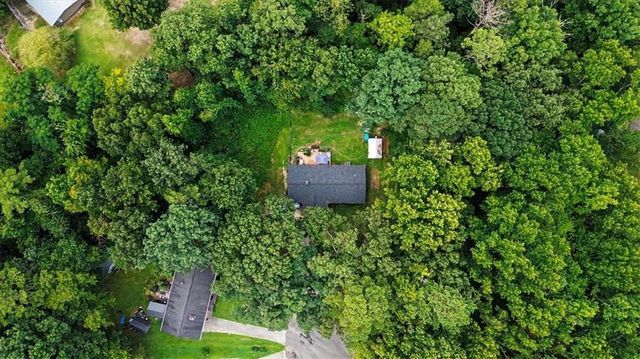 4 Shadowood Court, Silver Creek, GA 30173