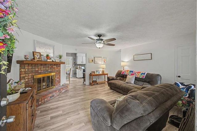 4 Shadowood Court, Silver Creek, GA 30173