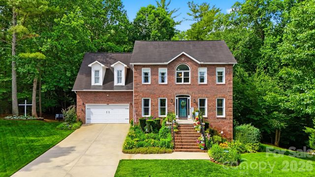 6253 Riviera Run Estates Drive, Hickory, NC 28601