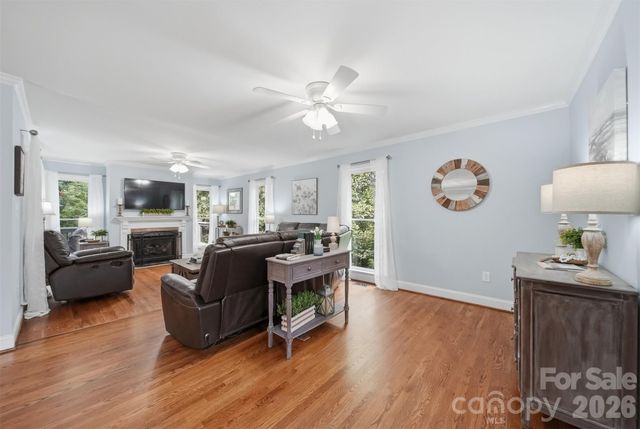 6253 Riviera Run Estates Drive, Hickory, NC 28601