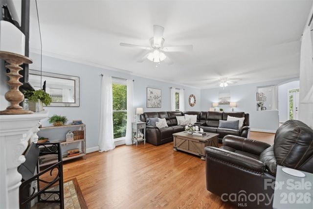 6253 Riviera Run Estates Drive, Hickory, NC 28601