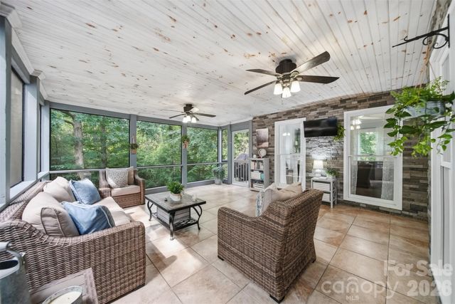 6253 Riviera Run Estates Drive, Hickory, NC 28601