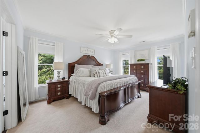 6253 Riviera Run Estates Drive, Hickory, NC 28601