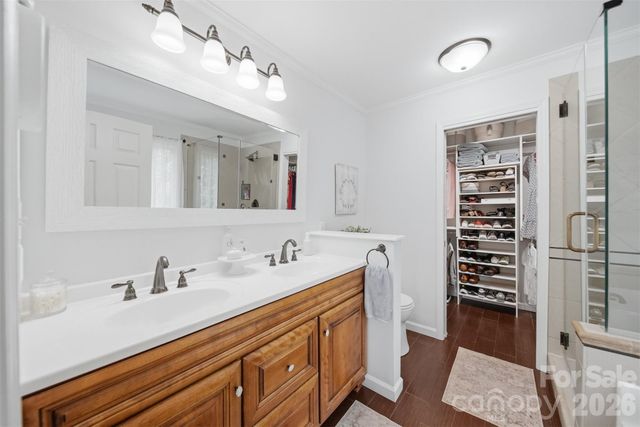 6253 Riviera Run Estates Drive, Hickory, NC 28601