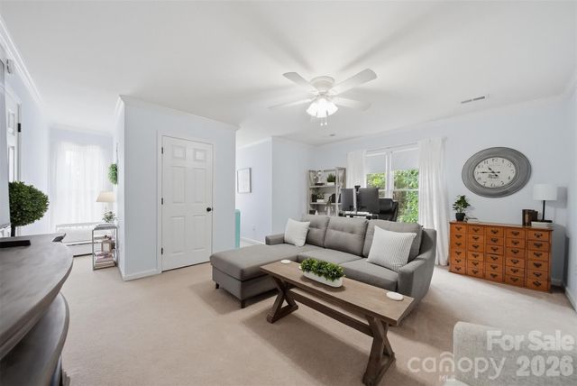 6253 Riviera Run Estates Drive, Hickory, NC 28601