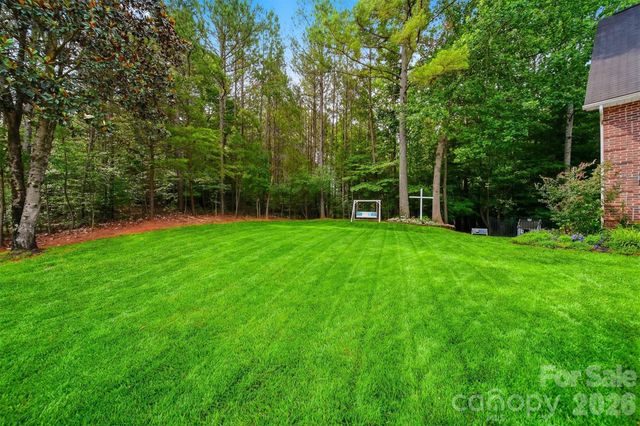 6253 Riviera Run Estates Drive, Hickory, NC 28601