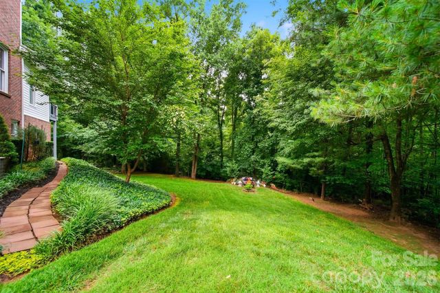 6253 Riviera Run Estates Drive, Hickory, NC 28601